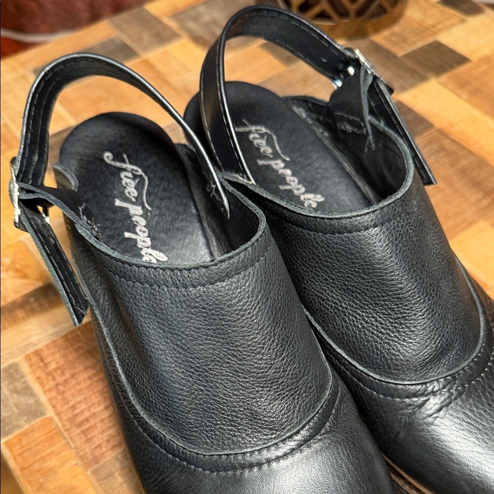 👡 Free People Platform Slingback Leather Cork Clogs — Black — Sz 39 (8.5) - Picture 9 of 10